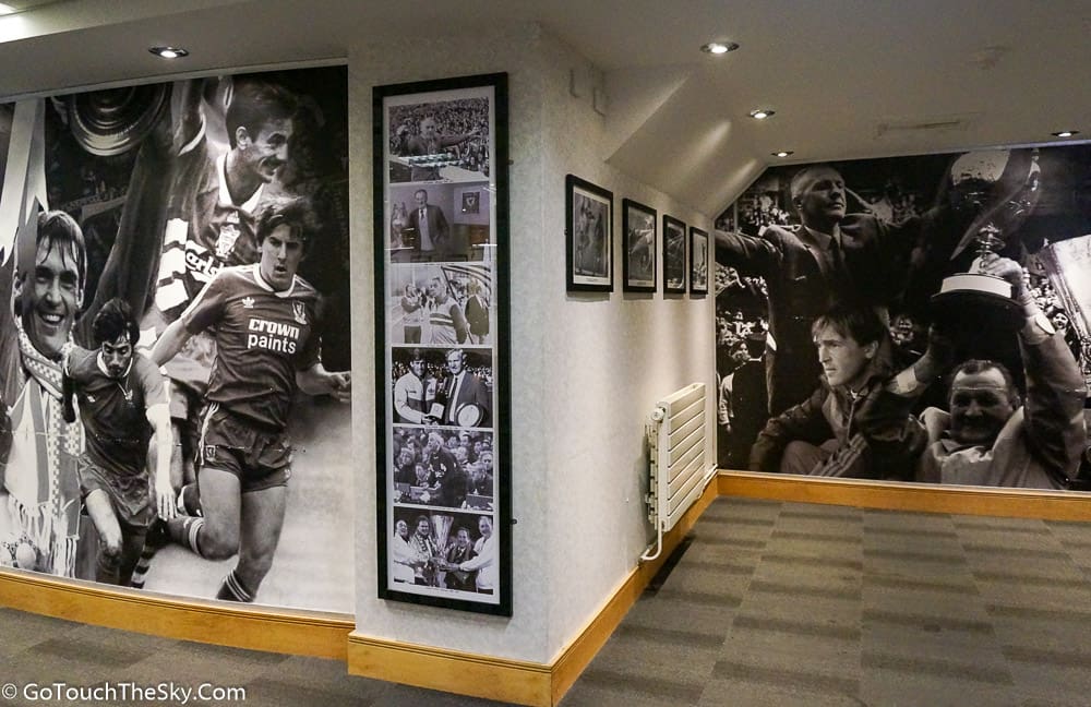 ที่นั่งผู้เข้าชมบริเวณ Main Stand