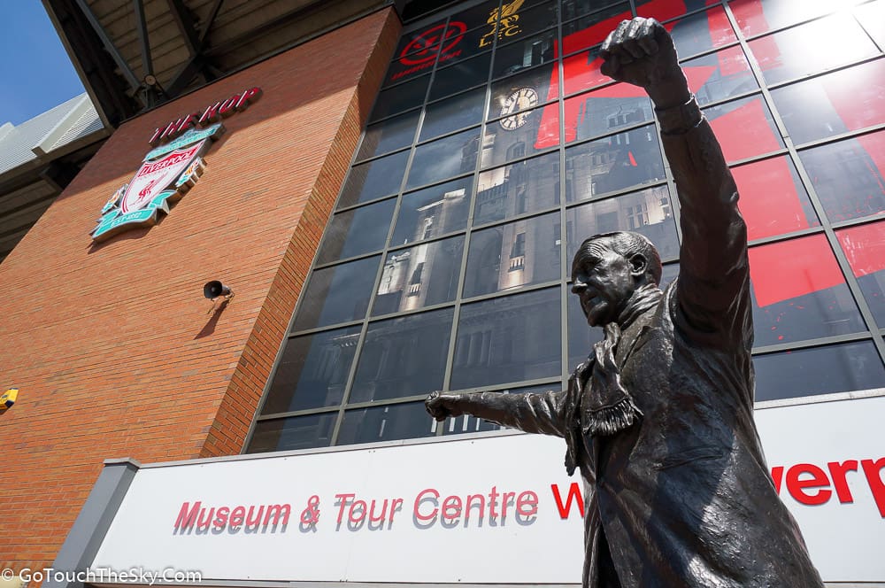 ข้อความบนฐานรูปปั้น Bill Shankly