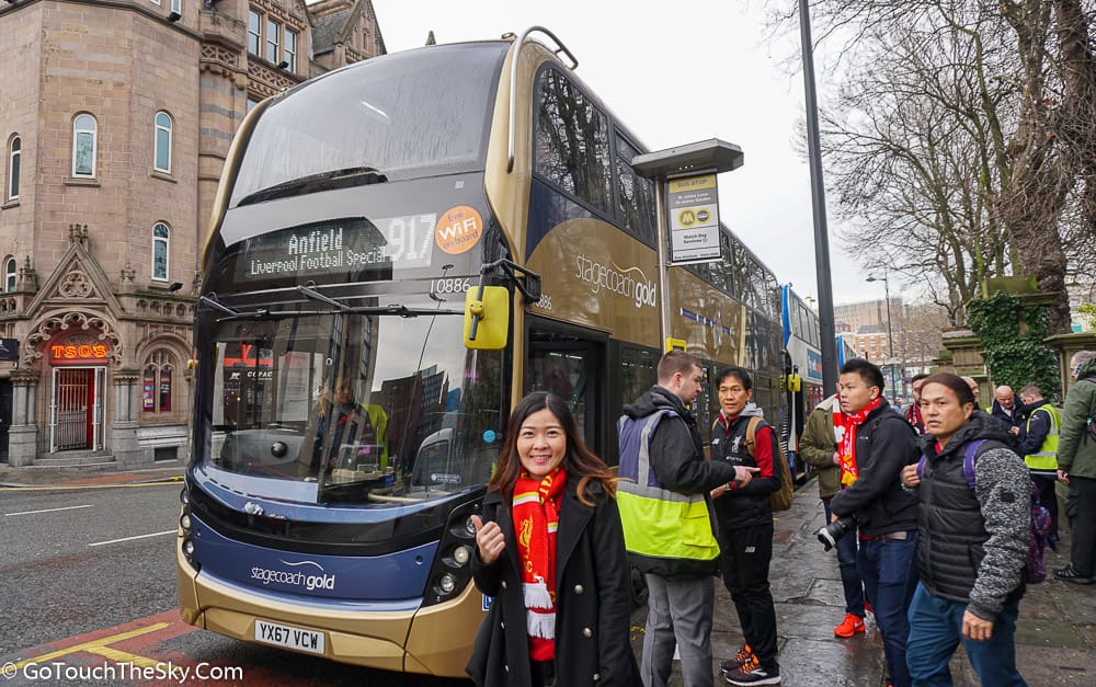 จุดขึ้นรถ Soccer Bus ไปยังสนาม
