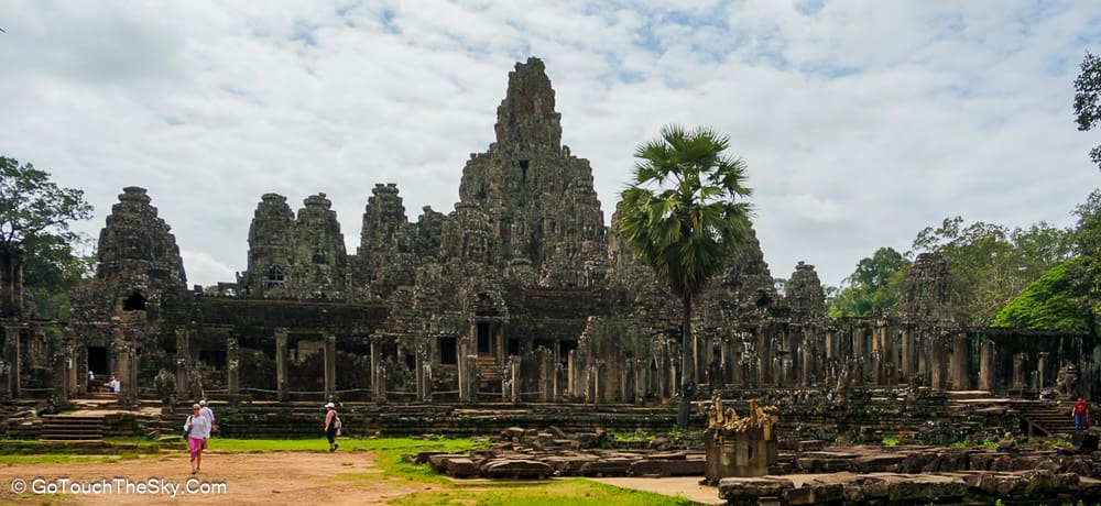 ปราสาทบายนอันยิ่งใหญ่