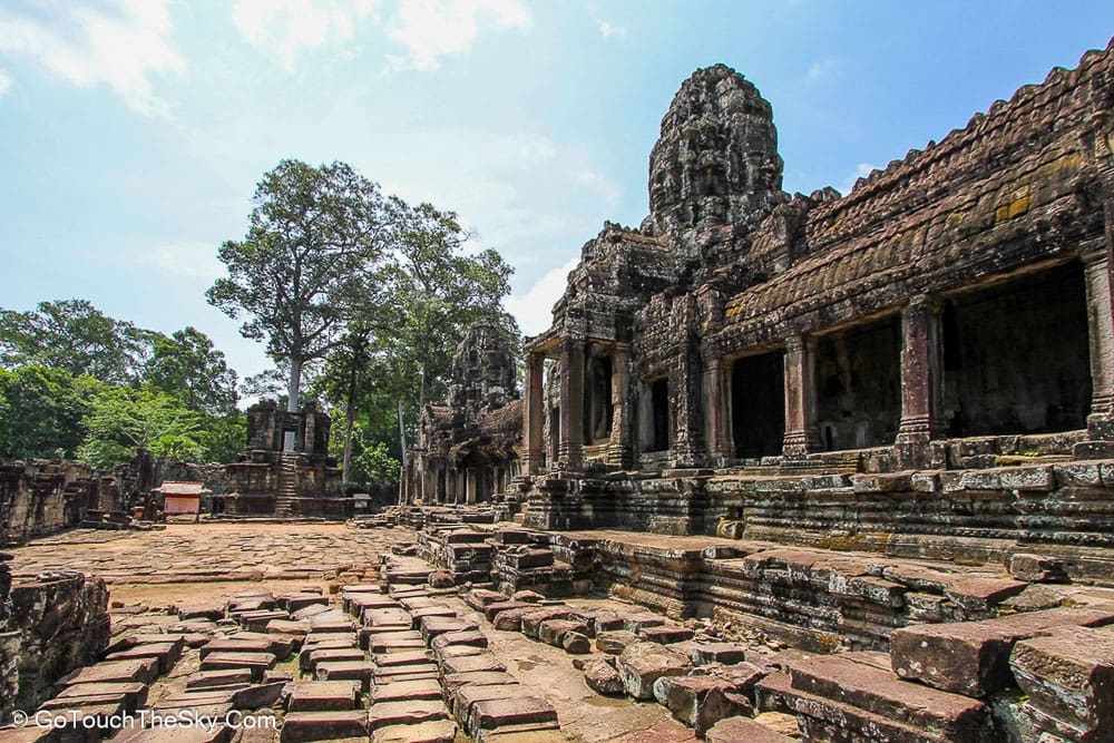 ภาพสลักขบวนทัพพระเจ้าชัยวรมันที่ 7