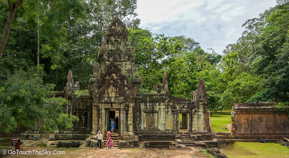 ยอดปราสาทพิมานอากาศ