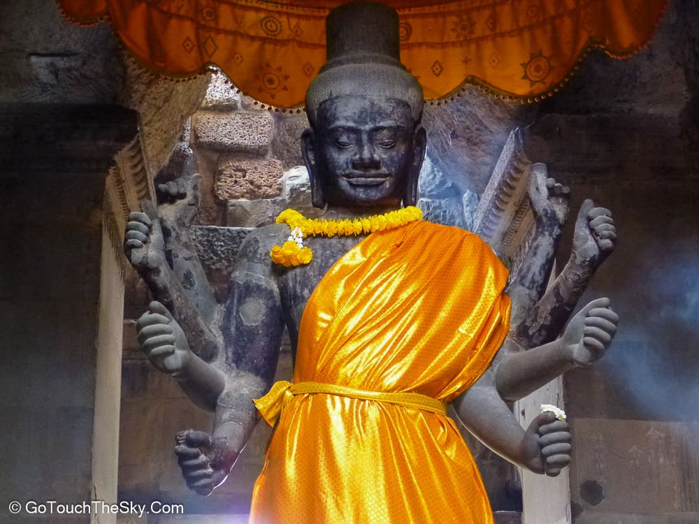 รายละเอียดภาพสลักโบราณ