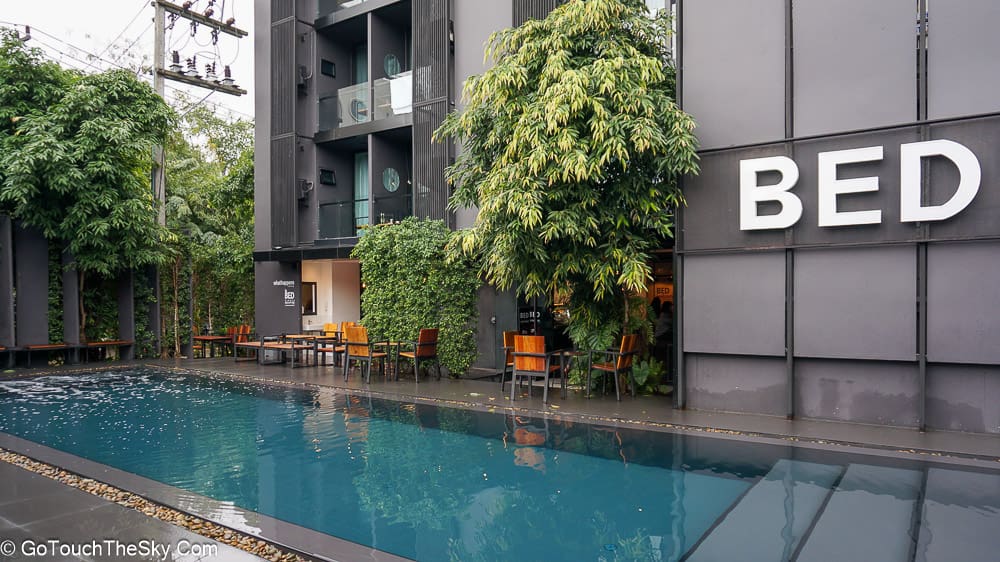 บรรยากาศสระว่ายน้ำ