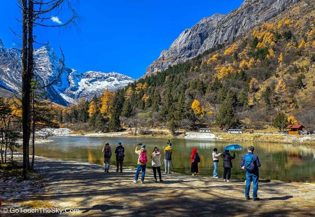 ทิวทัศน์สวยตะลึงของ Red Rock Slope