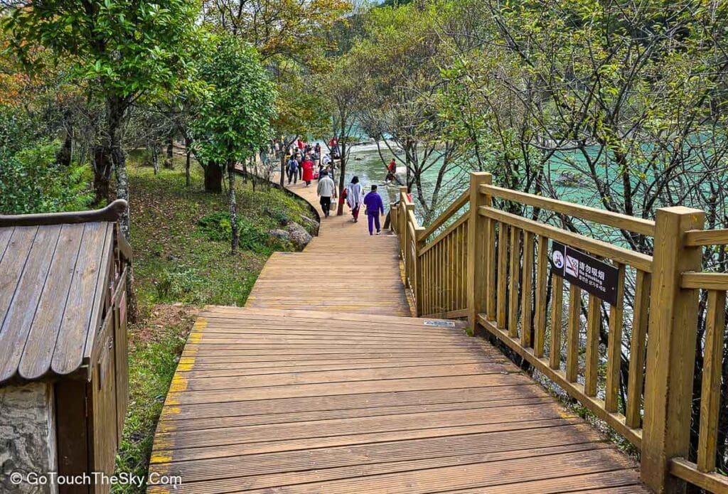 ทะเลสาบติงเทาทะเลสาบสุดท้ายของหุบเขาพระจันทร์สีน้ำเงิน
