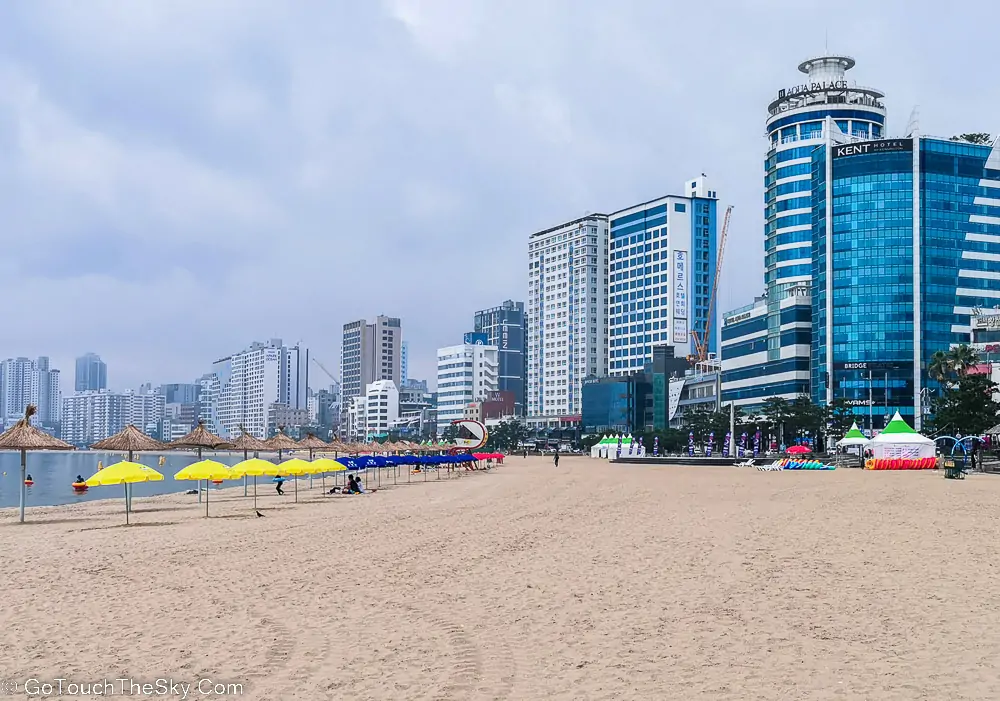 บรรยากาศริมชายหาดกวังอันลี