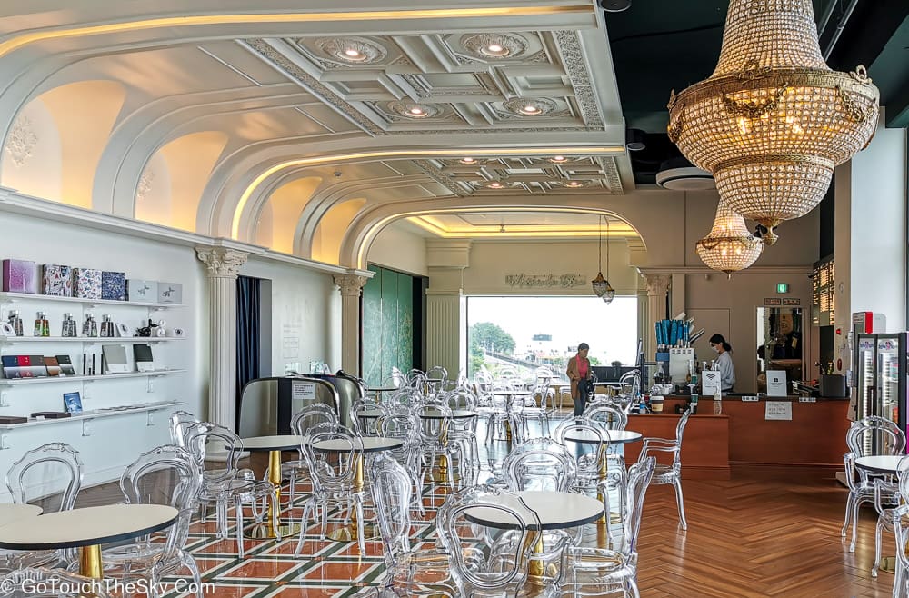 บรรยากาศคาเฟ่ชมวิวทะเล