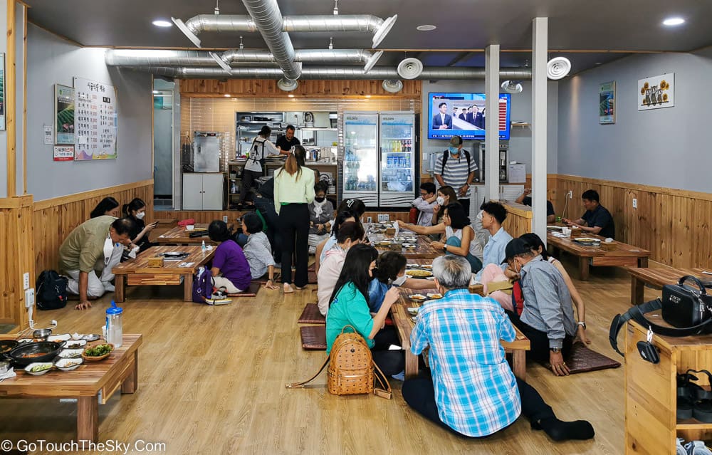 ร้านอาหารพื้นเมืองตลาดชองฮา