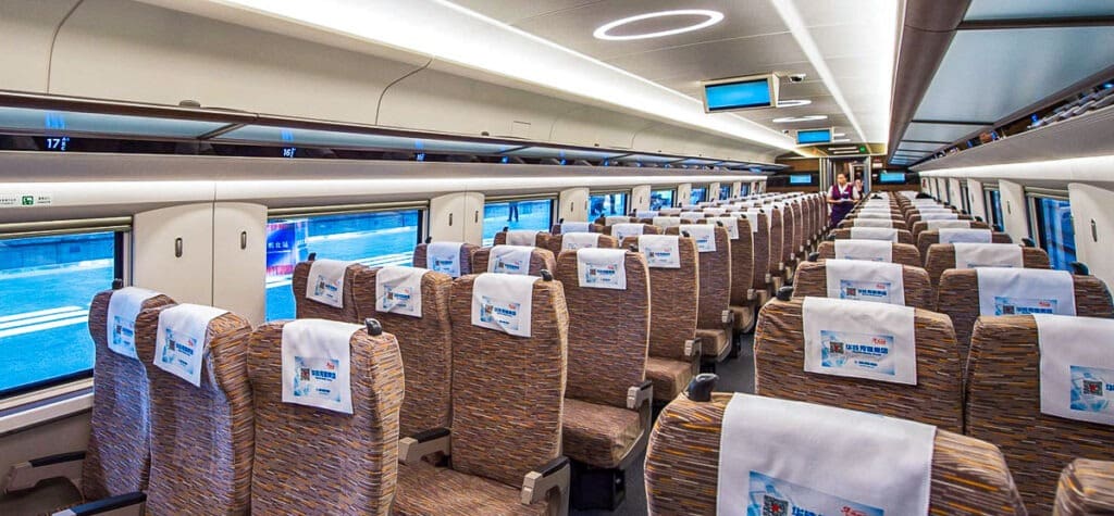 ชั้นสองรถไฟความเร็วสูงจีน