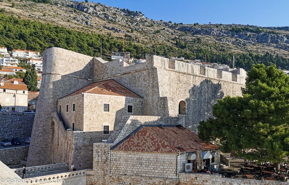 ป้อม Revelin Fortress