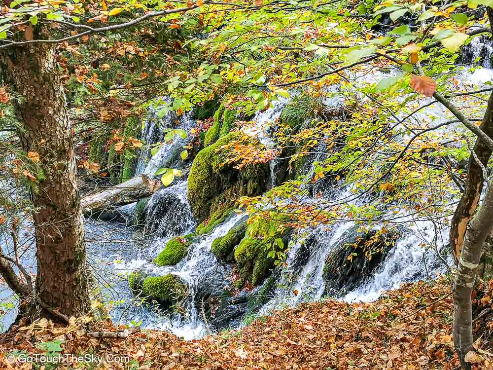 ทิวทัศน์ Upper Lakes สวยงาม