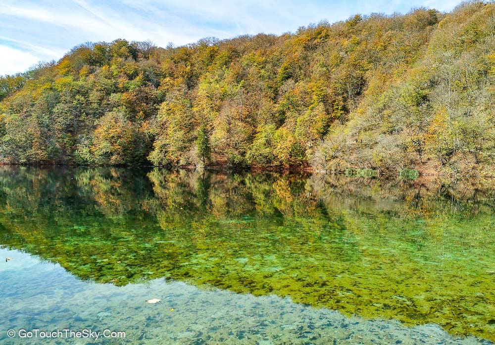 บรรยากาศทะเลสาบ Kozjak ยามสาย