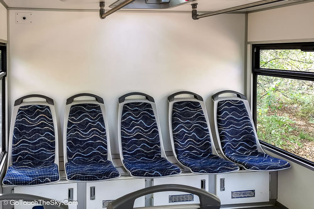 วิวป่าเขาจากรถไฟพาโนรามา