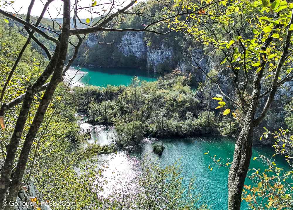วิวมุมสูง Lower Lakes
