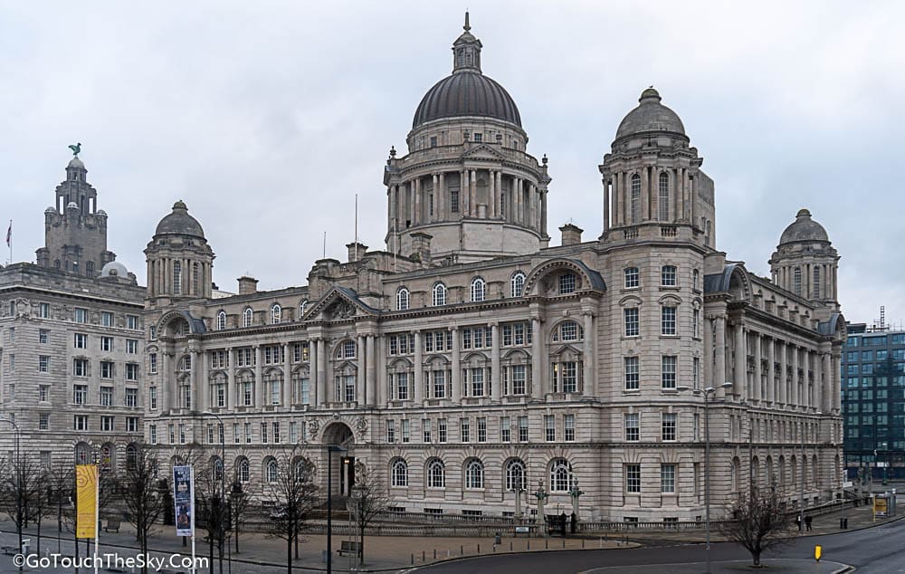 Port of Liverpool Building ยอดโดม