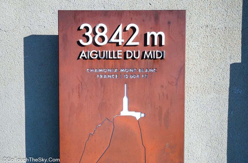 หอคอยเสาอากาศบนยอด Aiguille du Midi