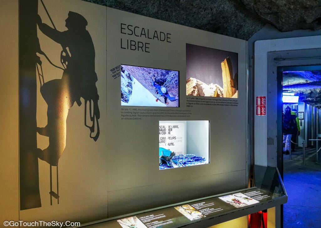 อุโมงค์ทางเดินภายในสถานี Aiguille du Midi