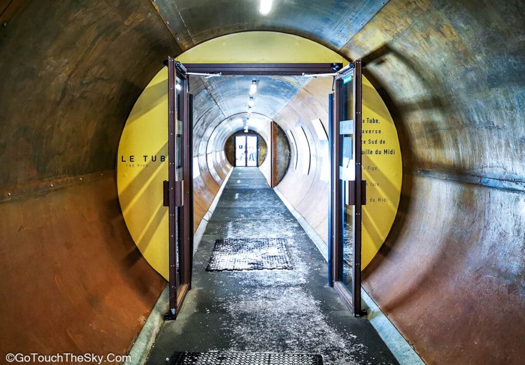 ทางเดินท่อเหล็ก Le Tube