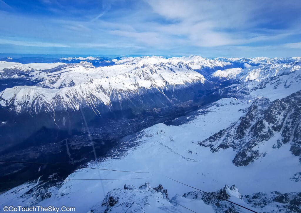 วิวเมือง Chamonix จากยอดเขา Aiguille du Midi