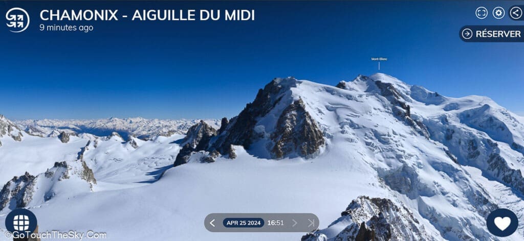 ภาพจากเว็บแคมยอดเขา Mont-Blanc วันอากาศแจ่มใส