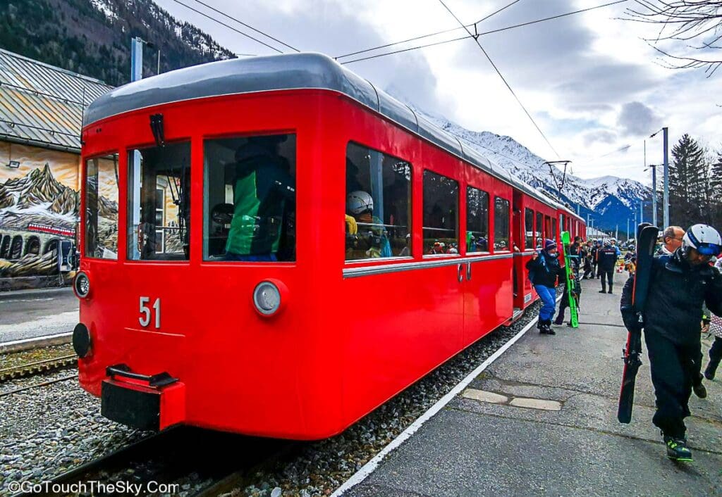 ที่นั่งภายในรถไฟล้อเฟือง Montenvers