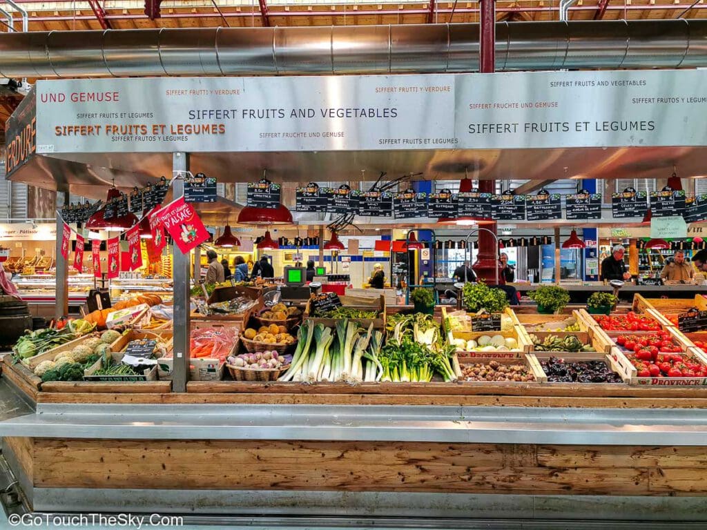 สินค้าท้องถิ่นในตลาดกอลมาร์