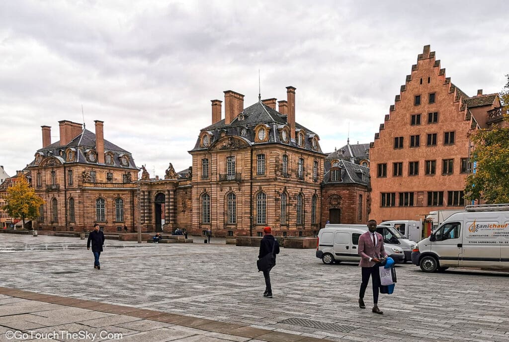 บรรยากาศจัตุรัส Place du Château