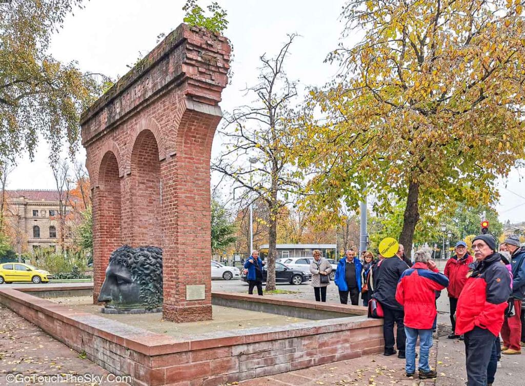 น้ำพุ Fontaine de Janus