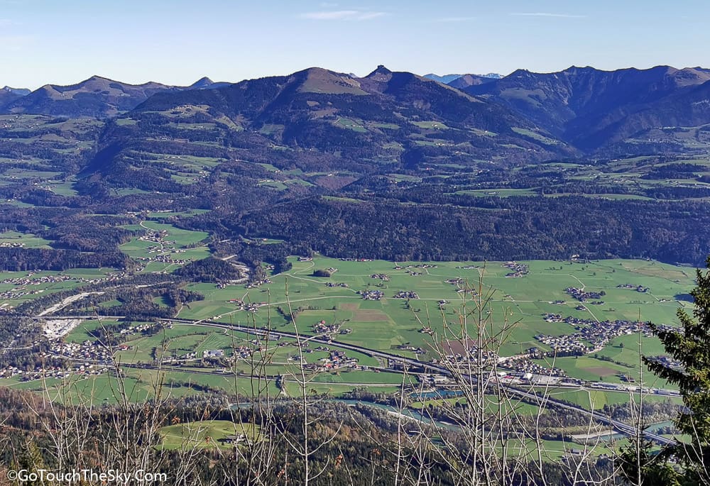 วิวหุบเขาเทือกเขา Alps
