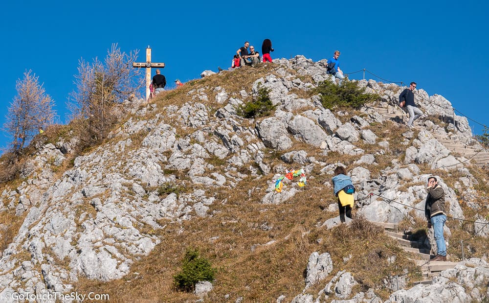 Summit Cross บนยอดเขา Jenner