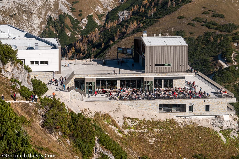 ลานชมวิวและภัตตาคารบนเขา Jenner
