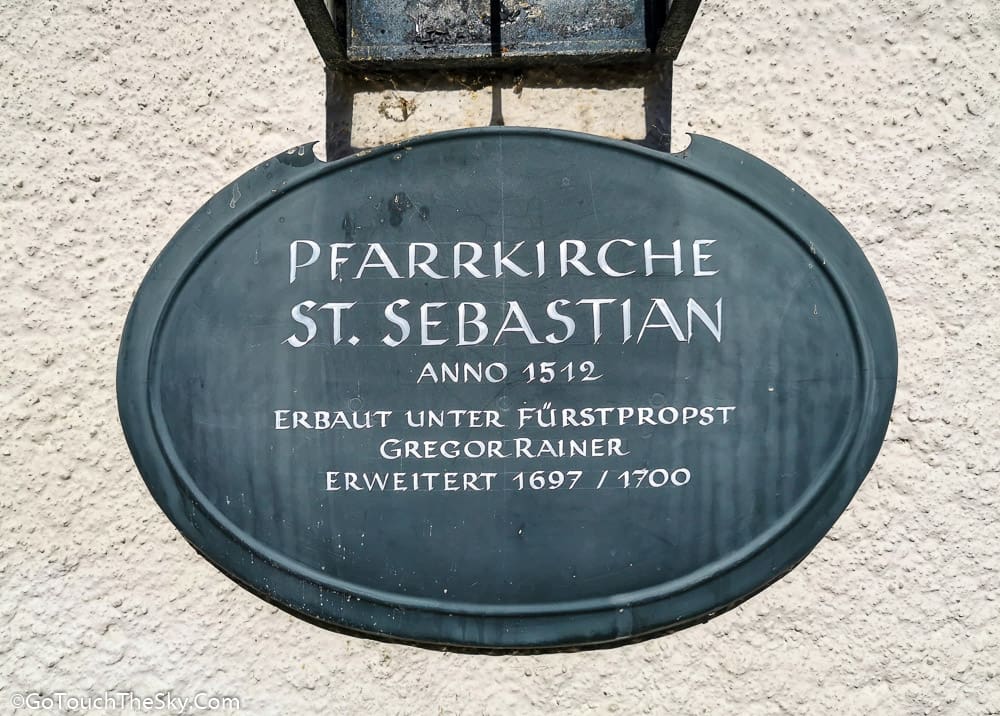 ภายนอกโบสถ์ St. Sebastian