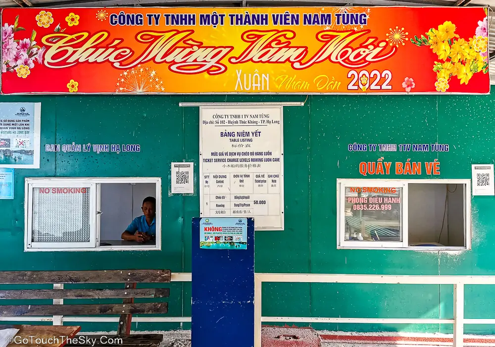 เรือคายัคที่ Hang Luon