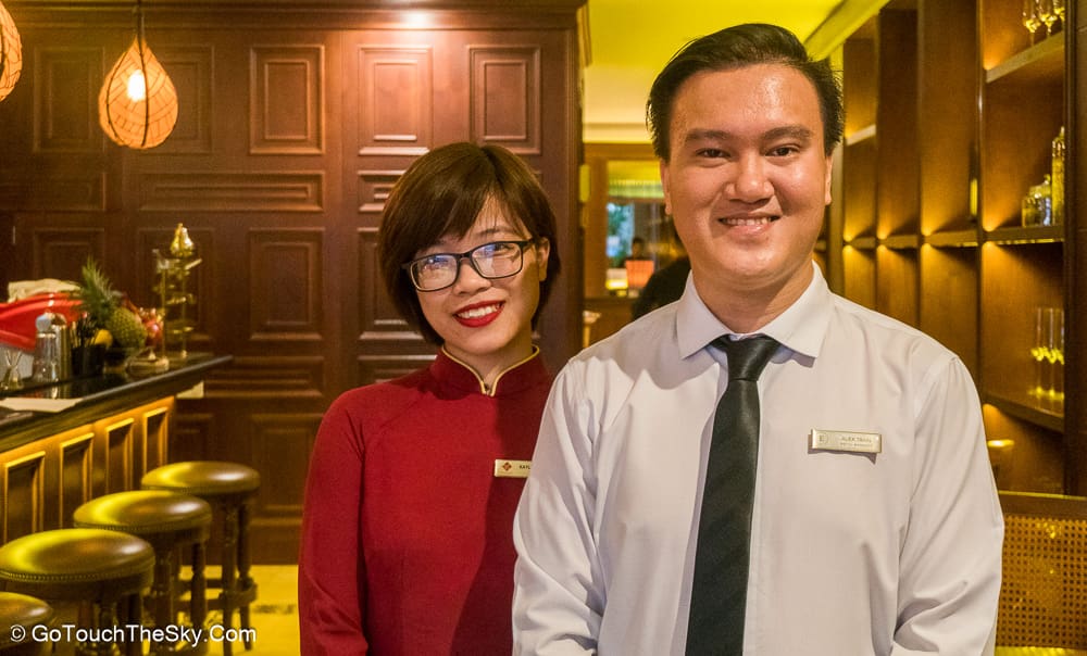 สตาฟฟ์โรงแรม Kaylee และ Alex