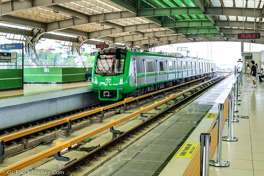 ทิวทัศน์ระหว่างทางรถไฟฟ้า