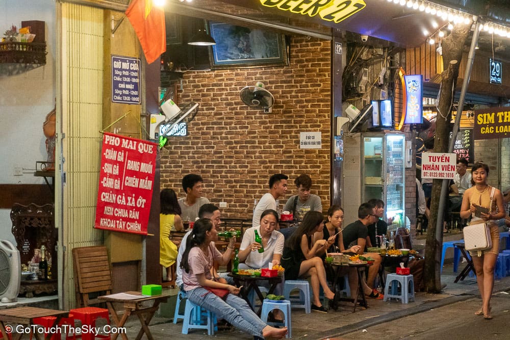 แสงไฟยามค่ำคืนฮานอย