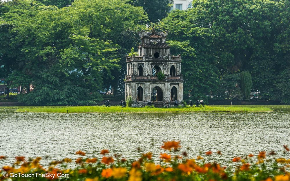 ทะเลสาบฮวานเกี๊ยม Hoan Kiem Lake