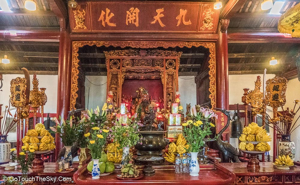 รายละเอียดวัด Ngoc Son