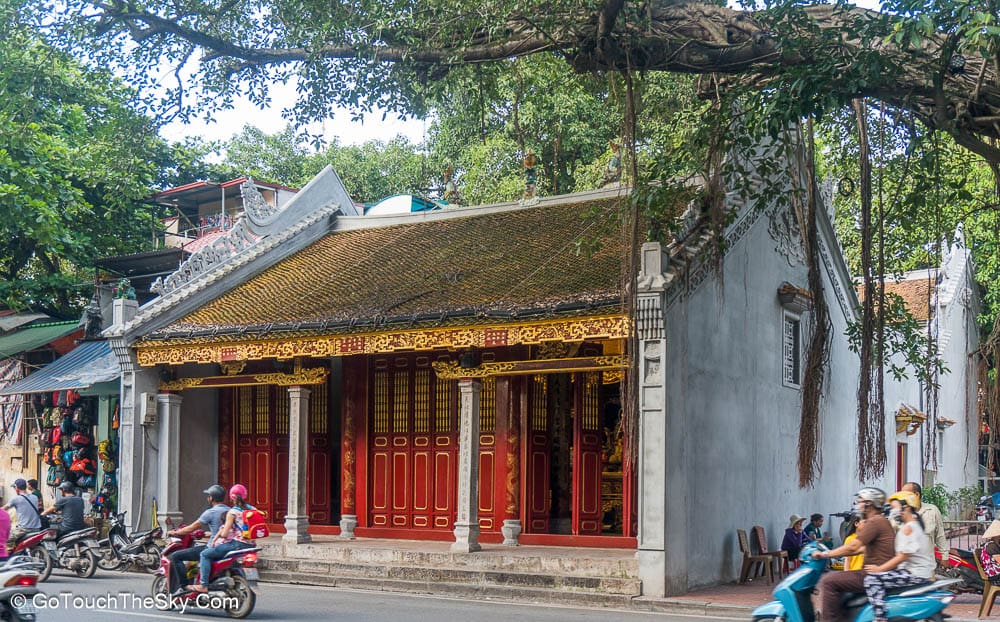 บรรยากาศรอบวัด Ngoc Son