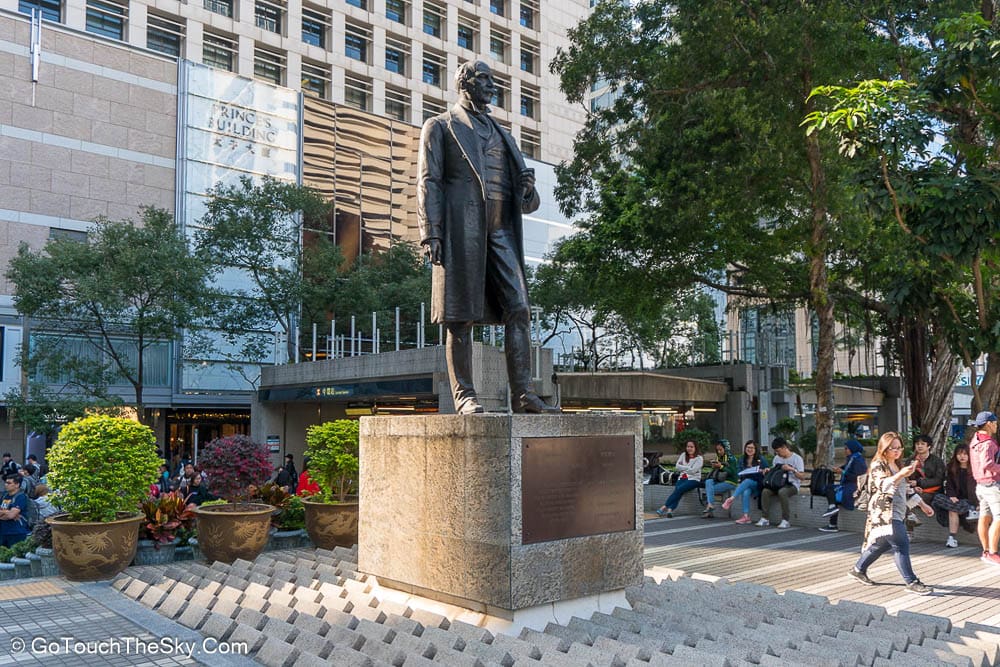 รูปปั้น Sir Thomas Jackson