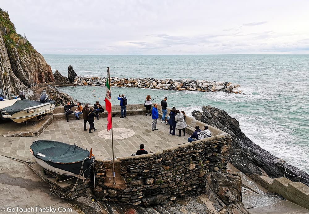 ร้านค้าและร้านอาหาร Manarola