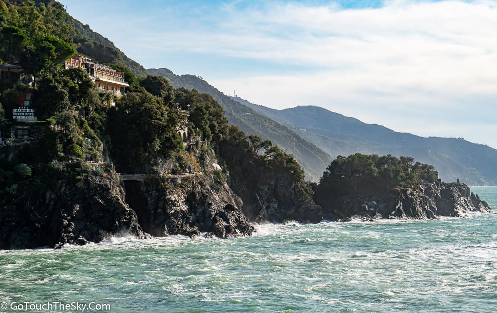 เส้นทางเดินริมทะเลสู่ Vernazza
