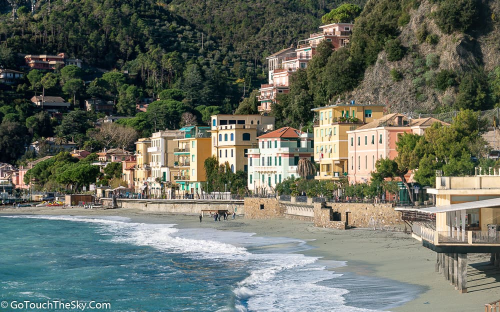 วิวชายหาดยามบ่าย Monterosso