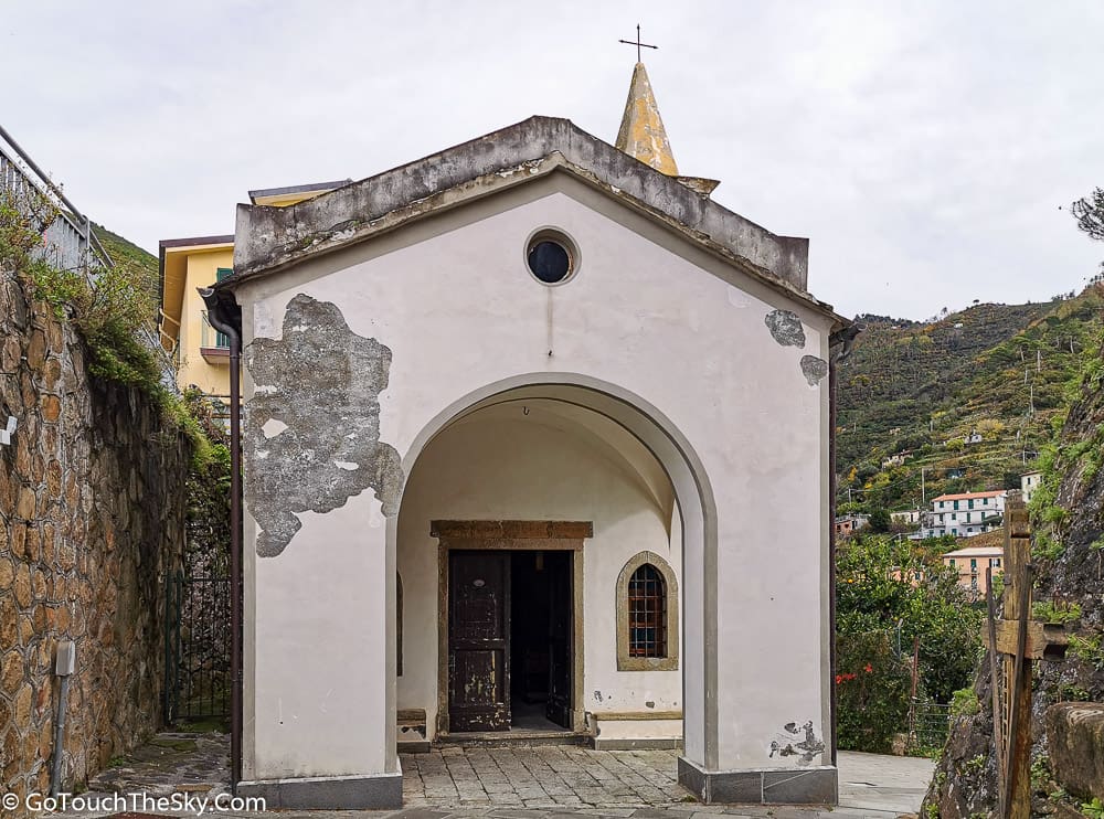ภายในโบสถ์เล็ก Riomaggiore