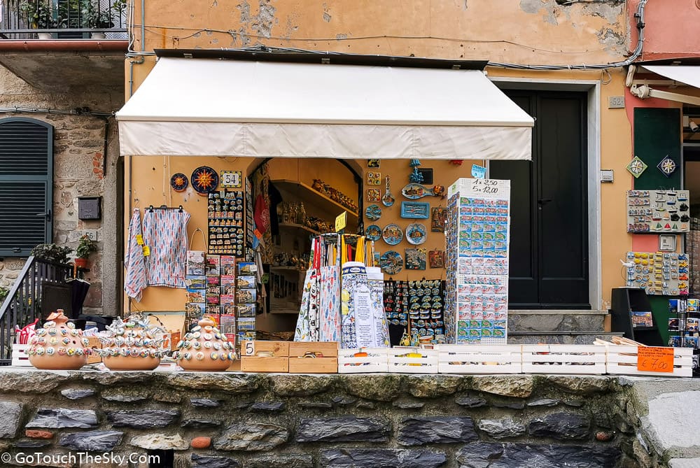 บรรยากาศริมอ่าว Vernazza