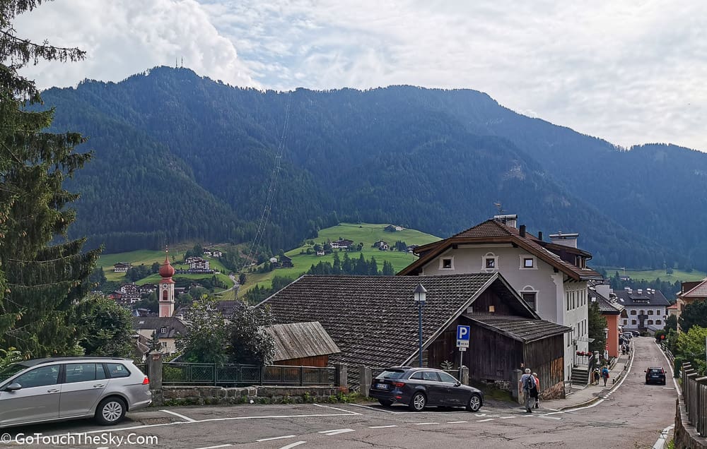 วิว Mont Sëuc Ropeway จากสถานี Resciesa