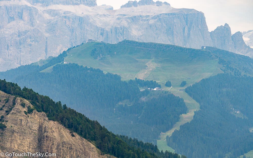 วิวเส้นทางเดินสู่ยอดเขา Seceda