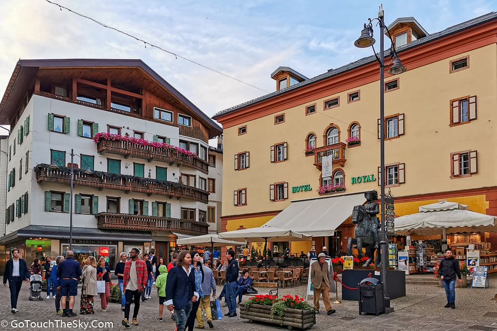 ถนนเมือง Cortina D'Ampezzo