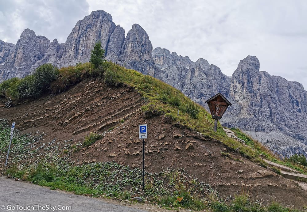 จุดชมวิว Gardena Pass ใกล้ Rifugio Frara